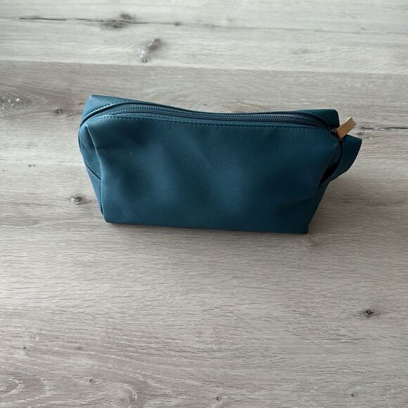 Bespoke Essentials Ultimate Dopp Kit - His or Hers Dark Teal OS NWT - Picture 5 of 6